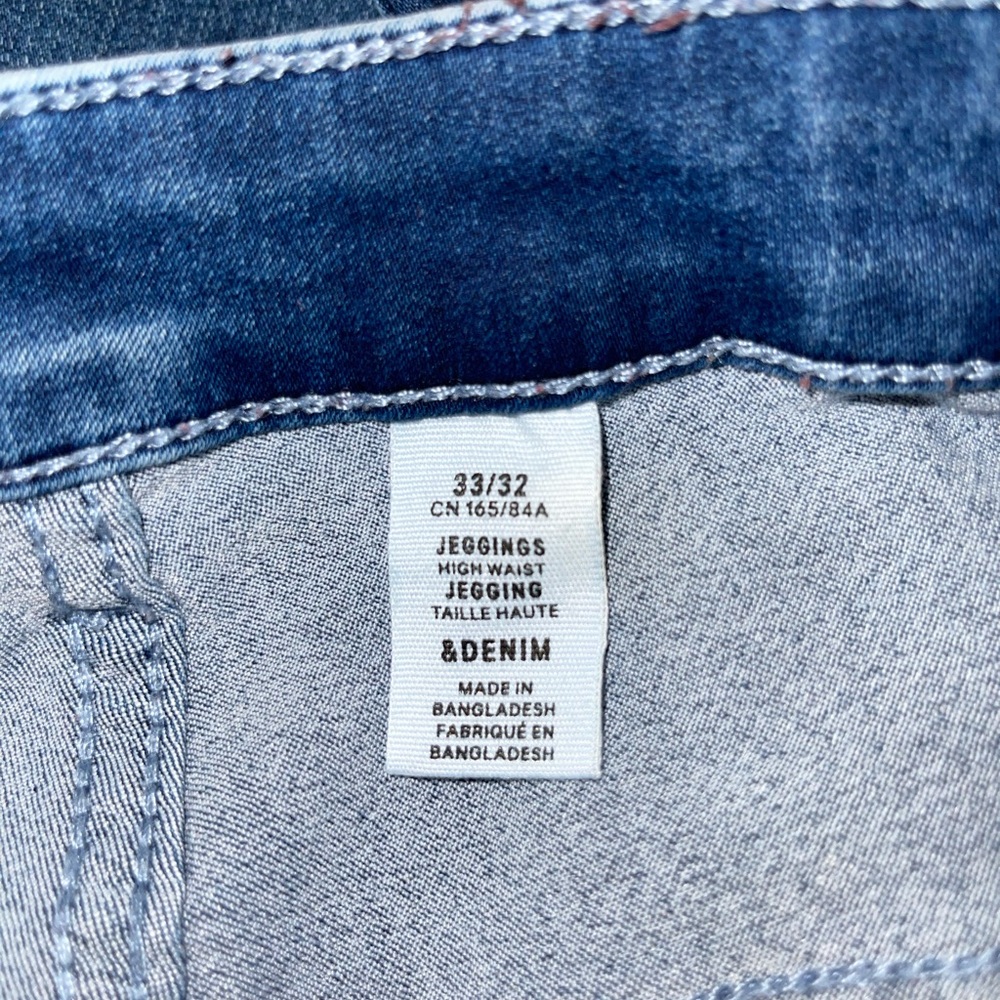 Jeans - Picture 3 of 3